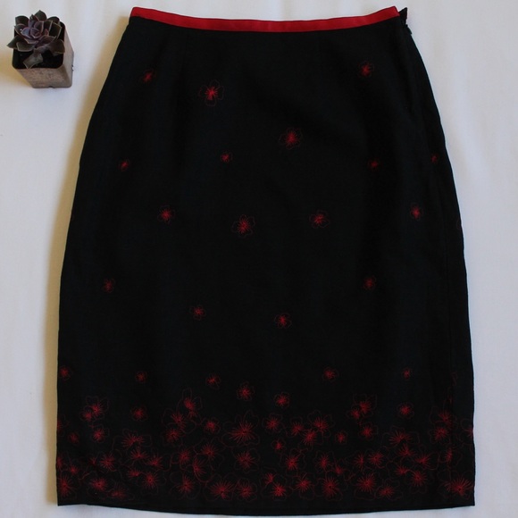 ALFANI EMBROIDERED PENCIL SKIRT - Picture 1 of 5